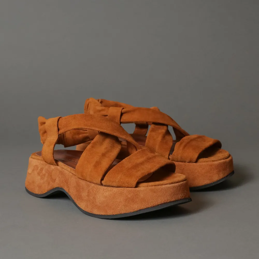 Conflict For Interest 538| Sandals