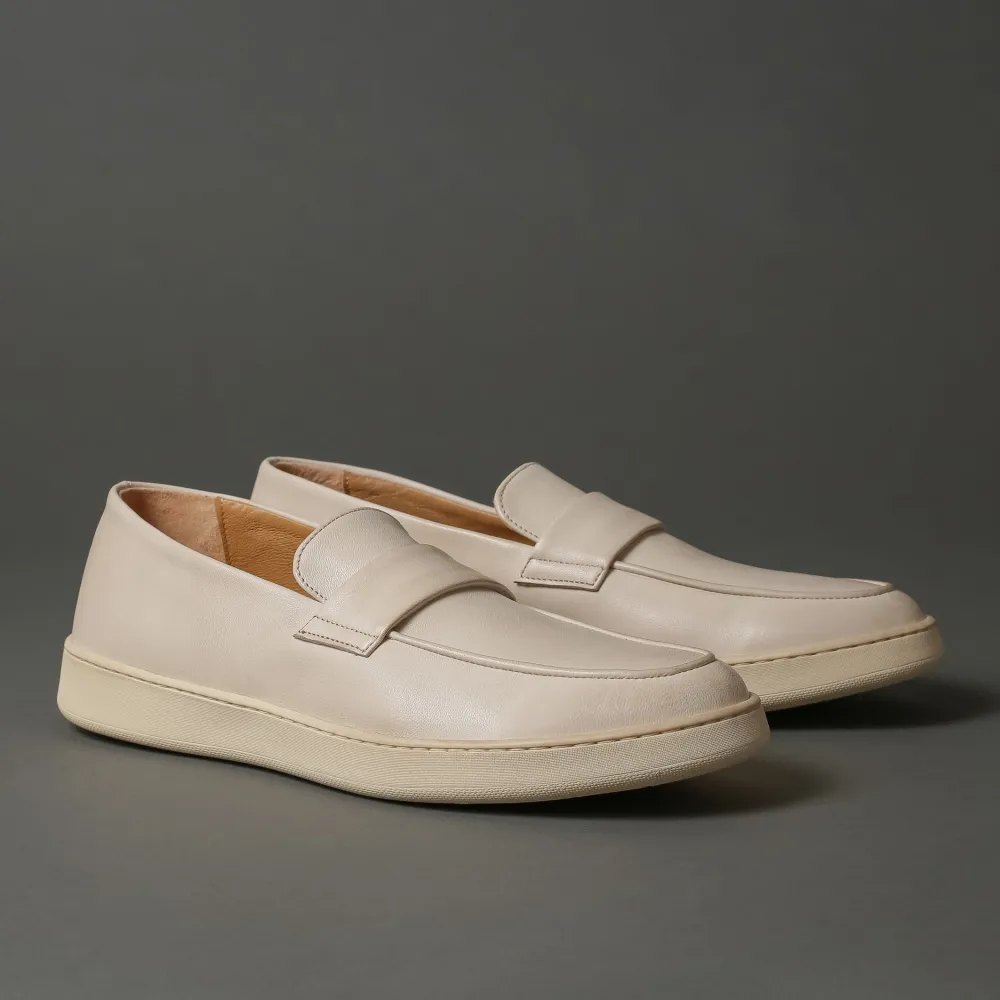 Conflict For Interest 3316 Off White| Loafers