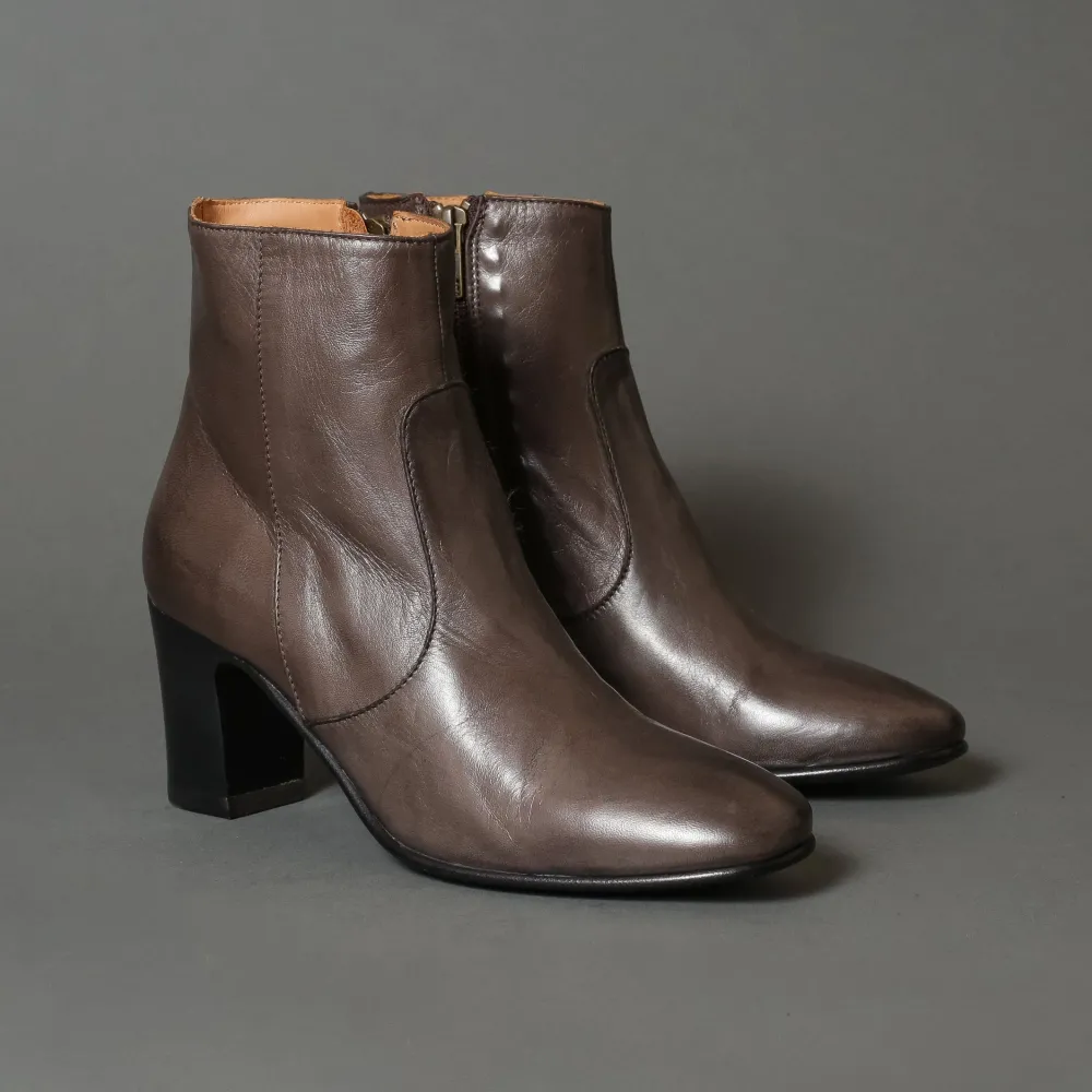 Conflict For Interest 4351| Boots